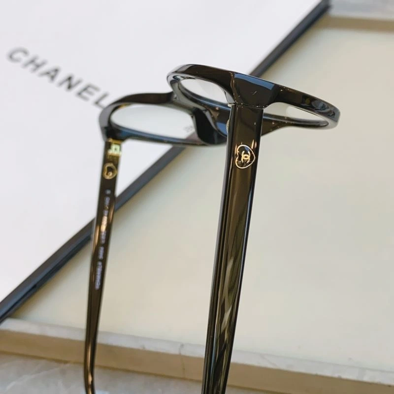 Unisex Chanel Sunglasses 278354