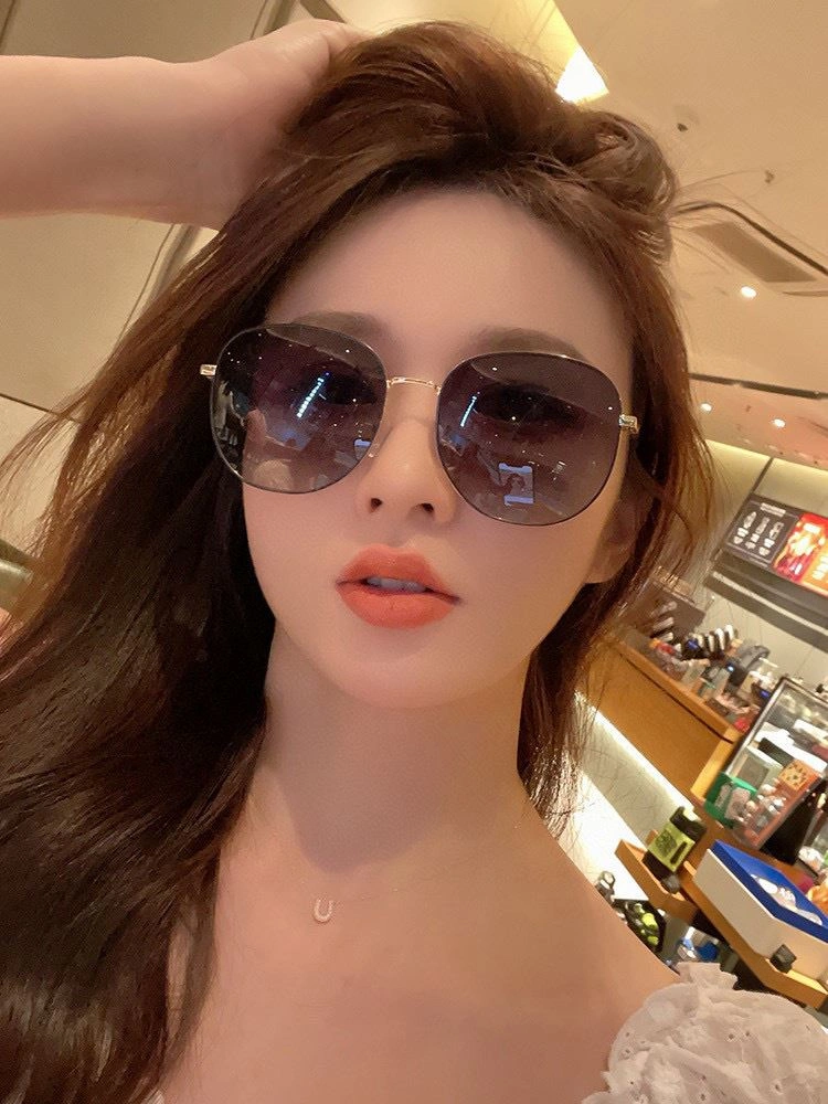 Tailored Chanel Sunglasses 278346