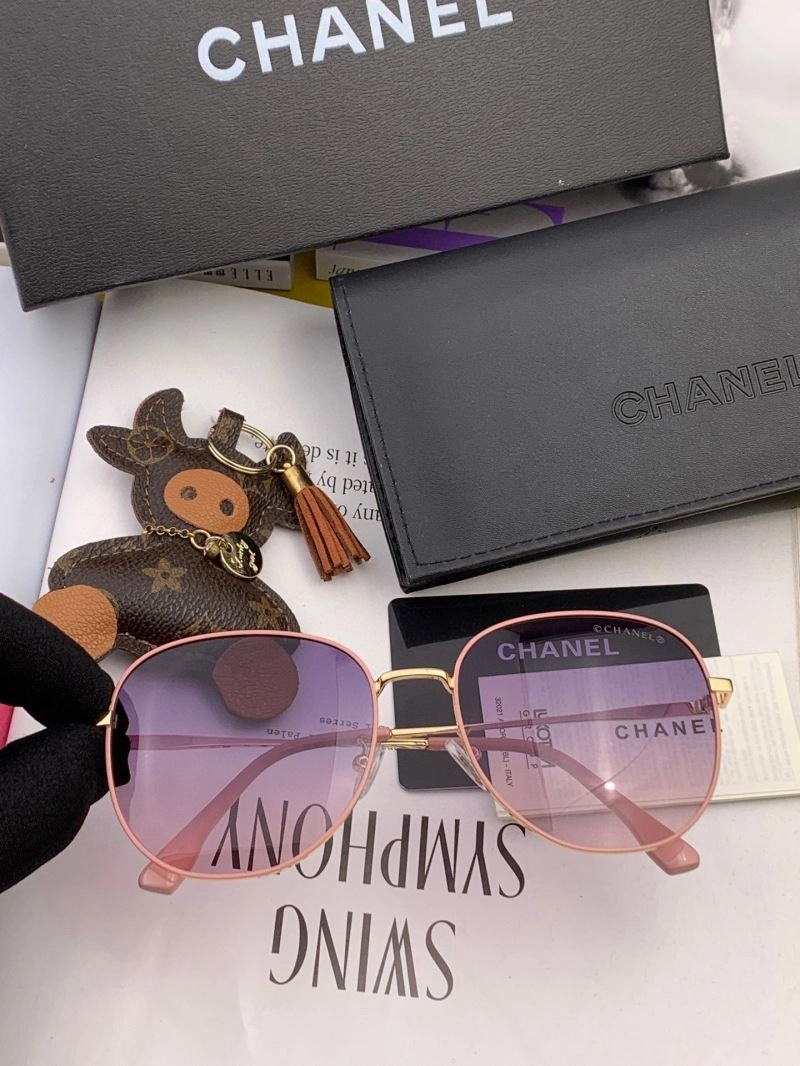 Tailored Chanel Sunglasses 278346