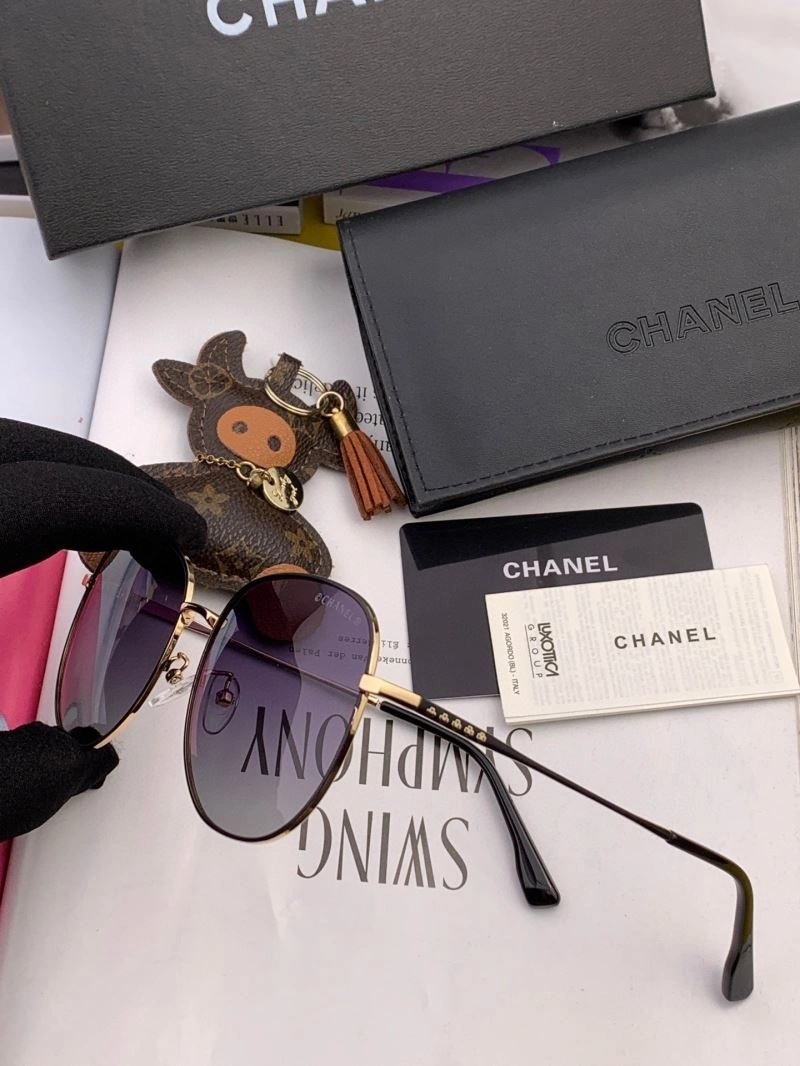 Tailored Chanel Sunglasses 278346