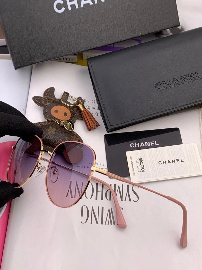 Tailored Chanel Sunglasses 278346