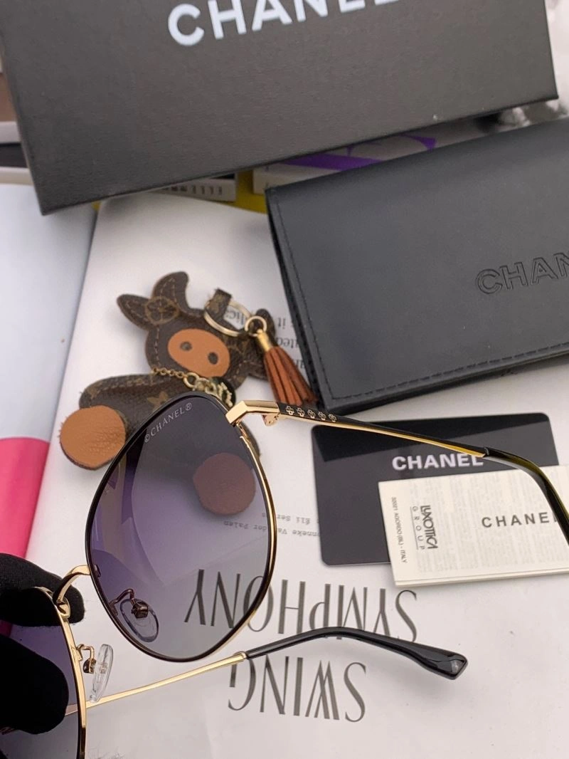 Tailored Chanel Sunglasses 278346
