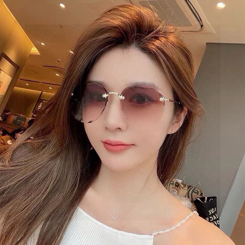 Chanel Sunglasses Chic 278343