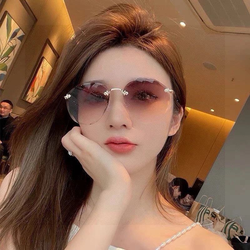 Chanel Sunglasses Chic 278343