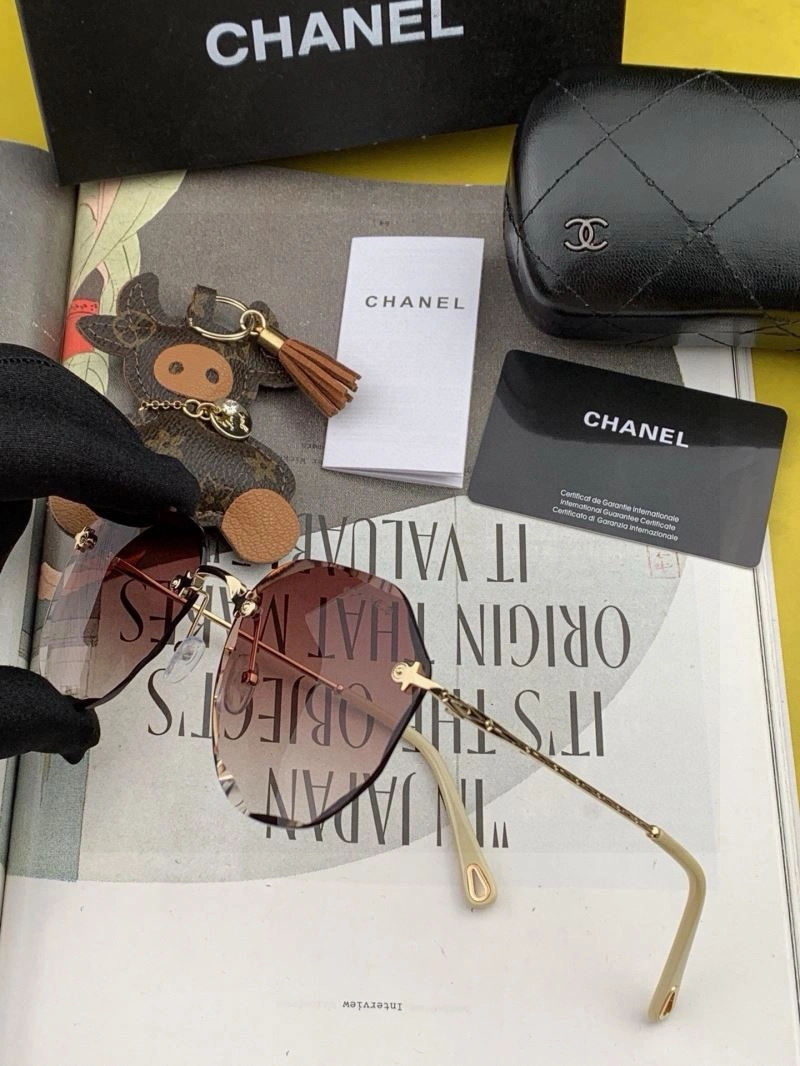 Chanel Sunglasses Chic 278343