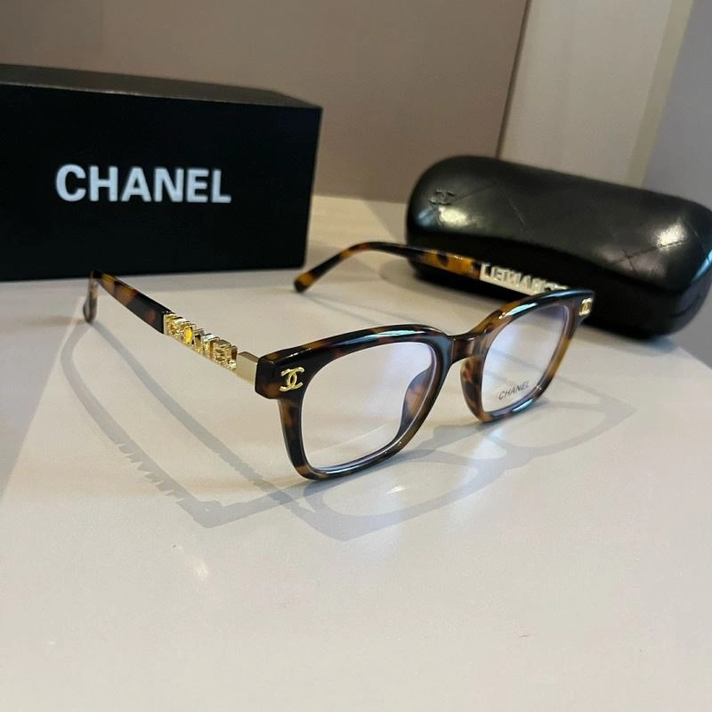 Bold Chanel Sunglasses 278338