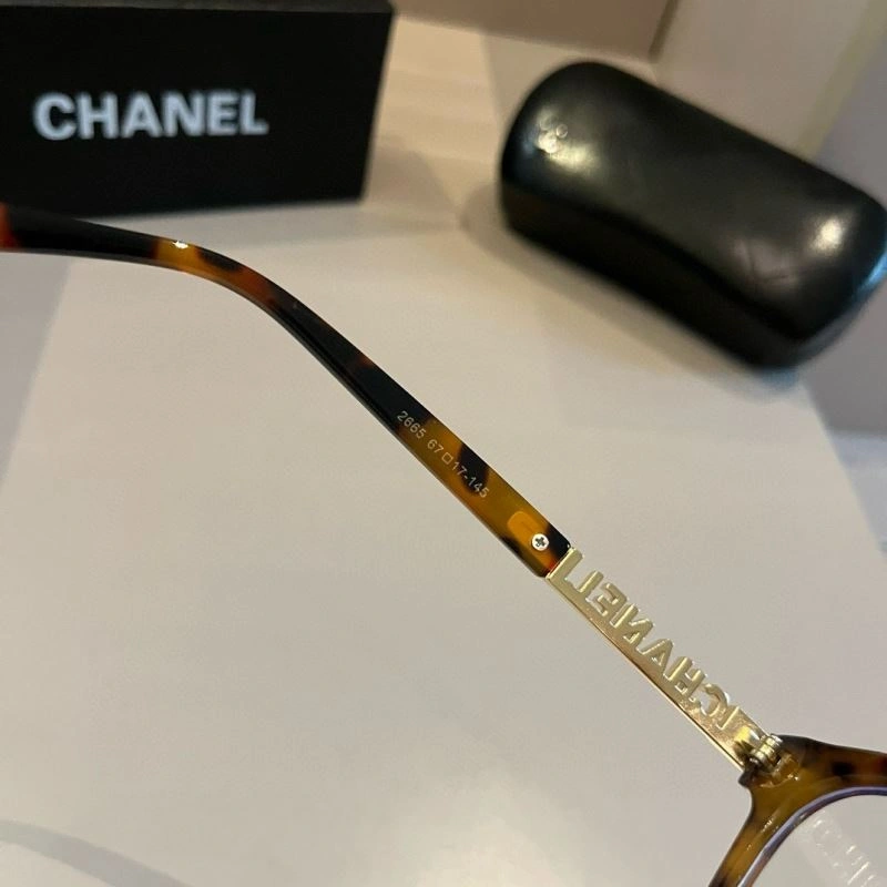 Bold Chanel Sunglasses 278338