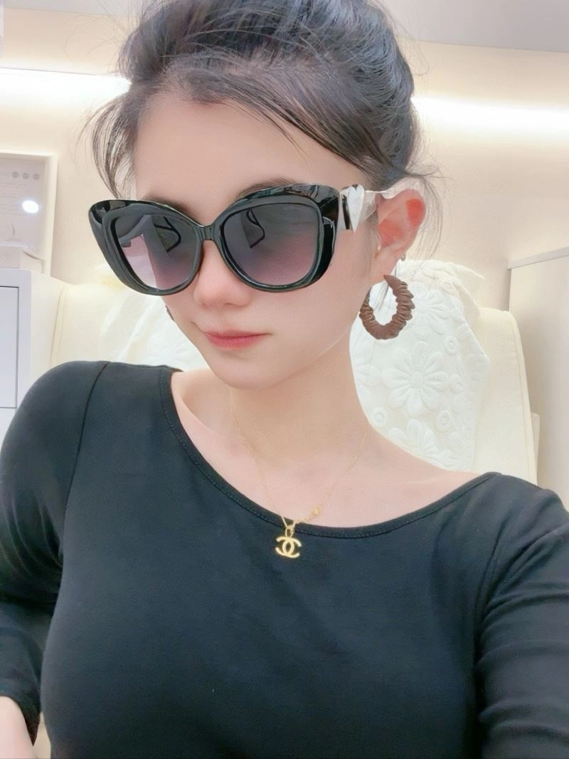 Chanel Sunglasses Modern 278295
