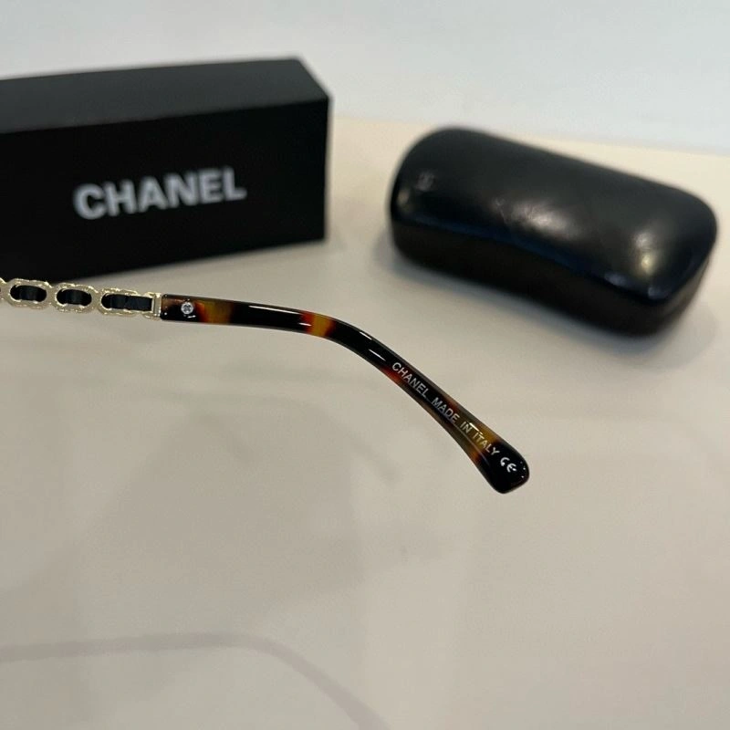 Refined Chanel Sunglasses 278300