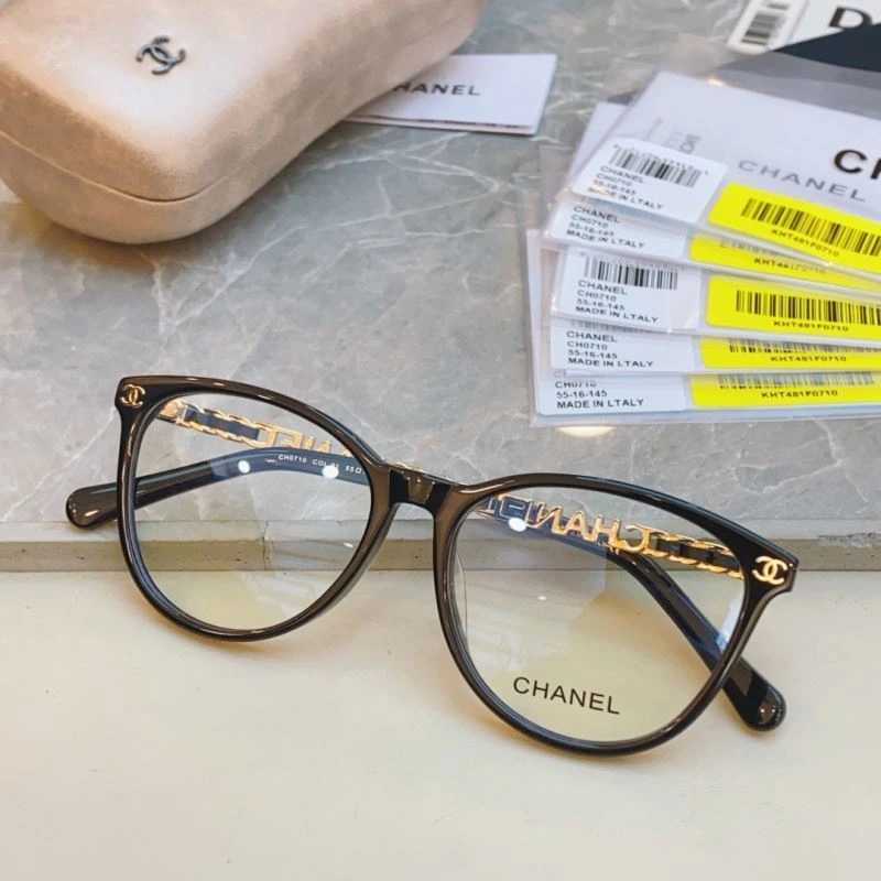 Trendsetting Chanel Sunglasses 278299