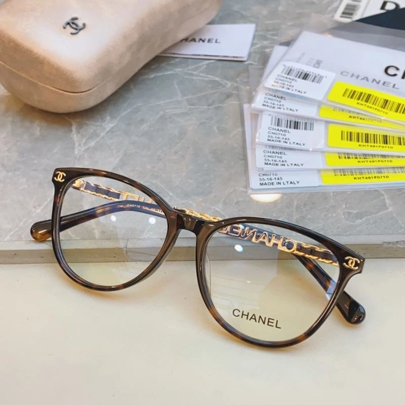 Trendsetting Chanel Sunglasses 278299