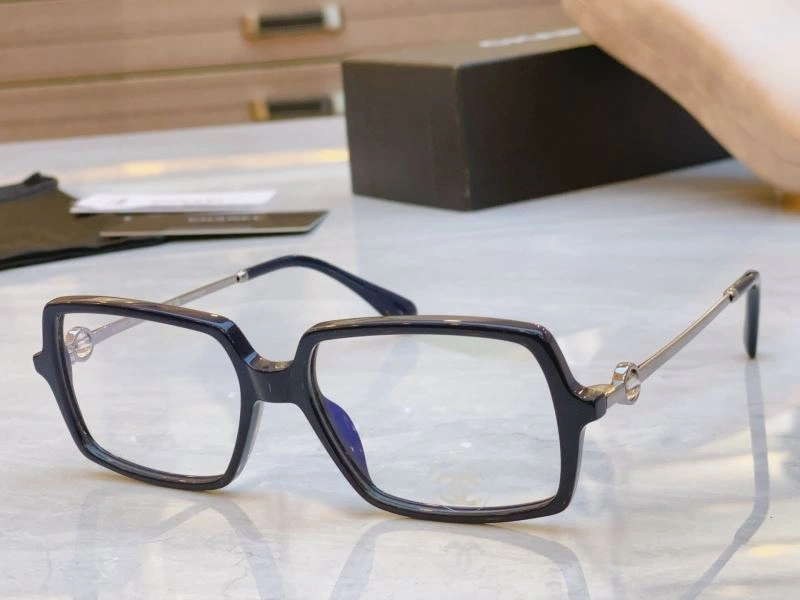Chanel Sunglasses Effortless 278263