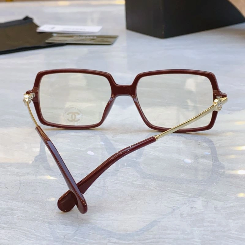Chanel Sunglasses Effortless 278263