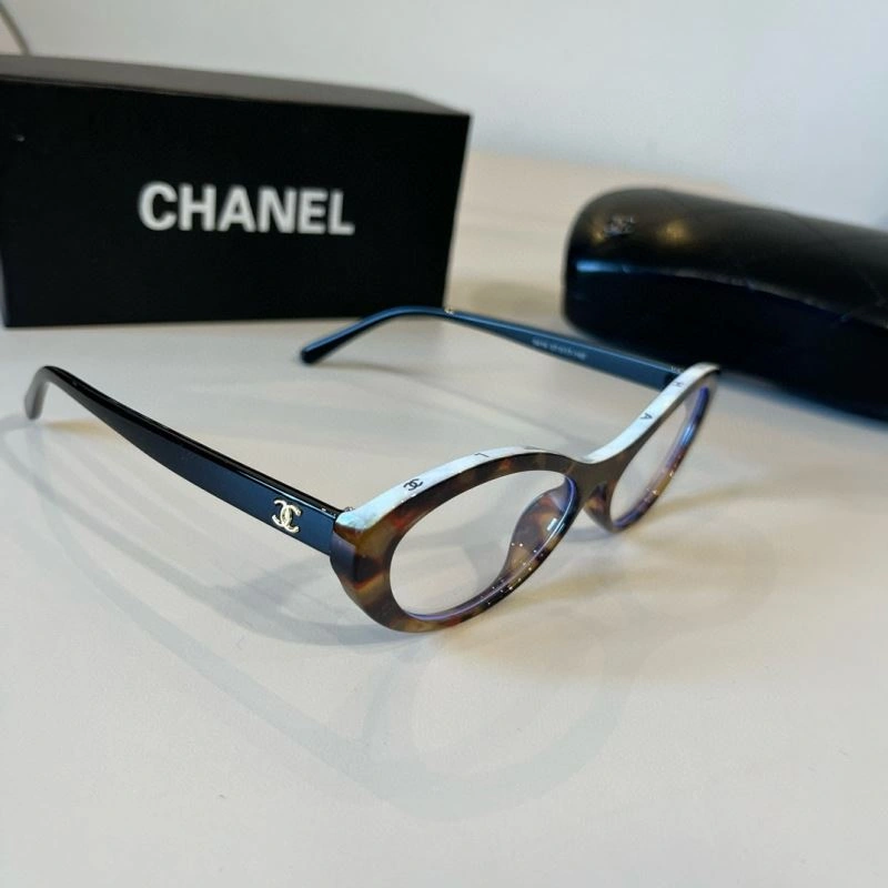 Chanel Sunglasses Sleek 278260