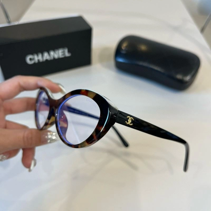 Chanel Sunglasses Sleek 278260