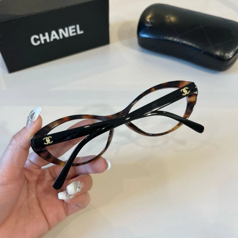 Chanel Sunglasses Sleek 278260