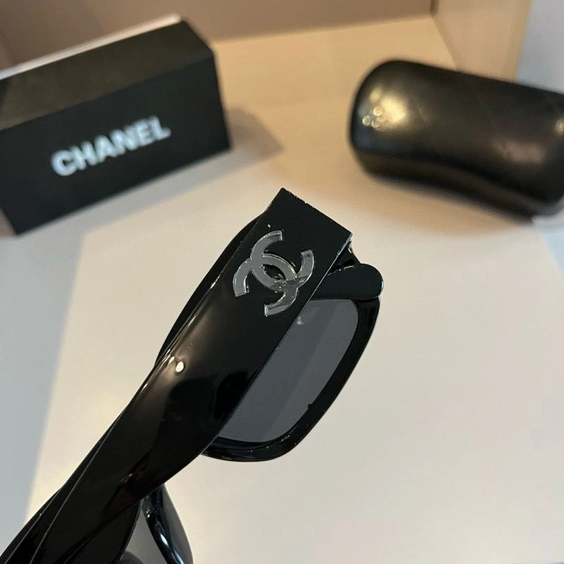 Sleek Chanel Sunglasses 278275