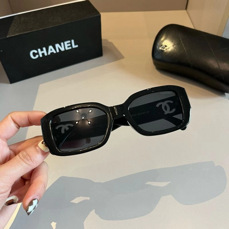 Sleek Chanel Sunglasses 278275