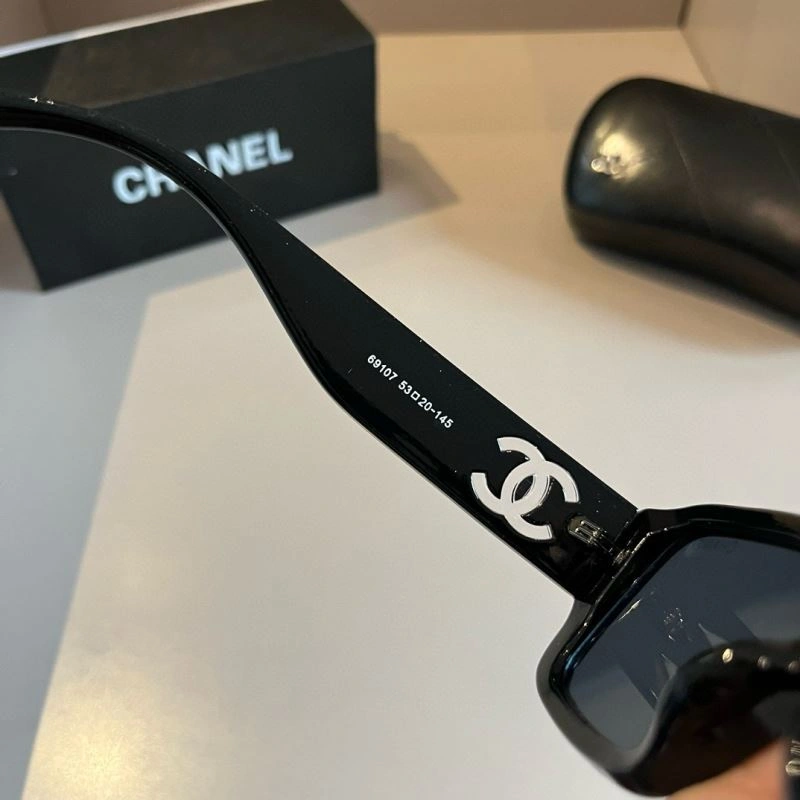 Sleek Chanel Sunglasses 278275