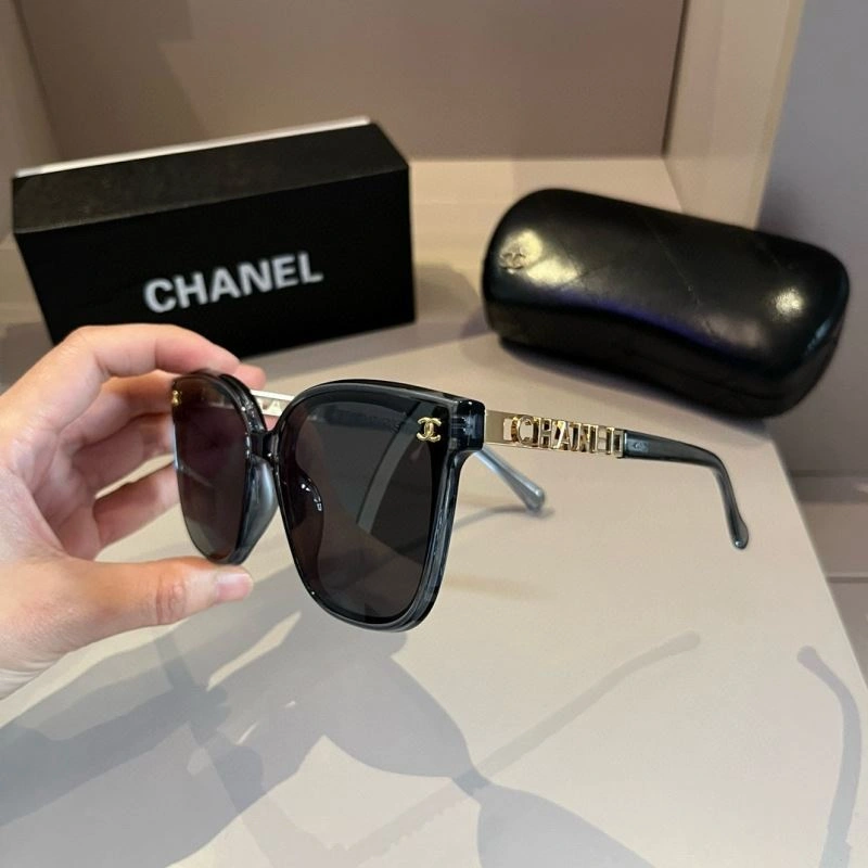 Chanel Sunglasses EasyMatch 278229