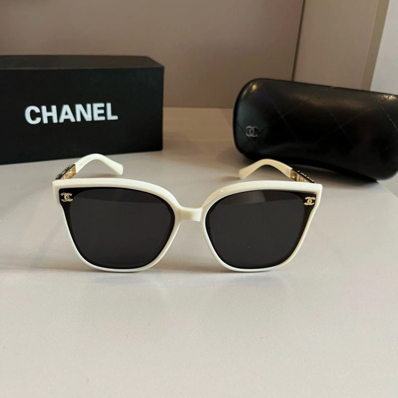 Chanel Sunglasses Fashionable 278231