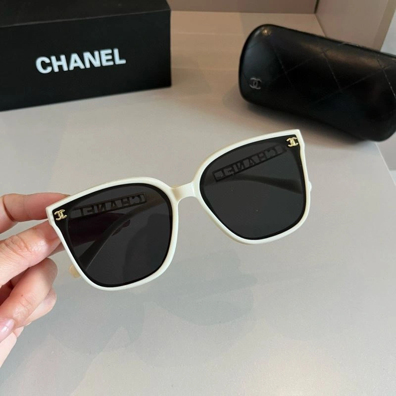 Chanel Sunglasses Fashionable 278231