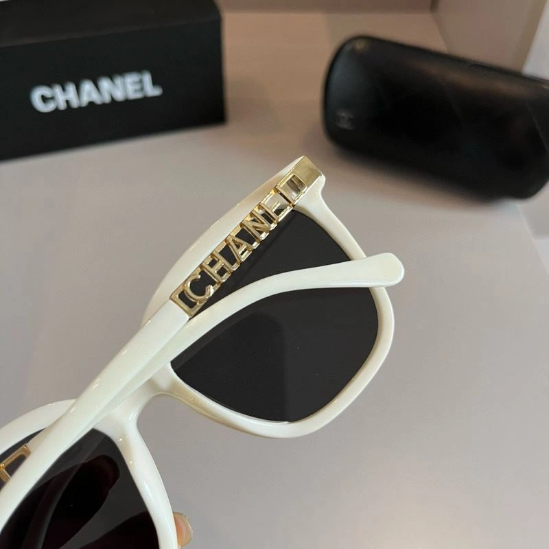 Chanel Sunglasses Fashionable 278231