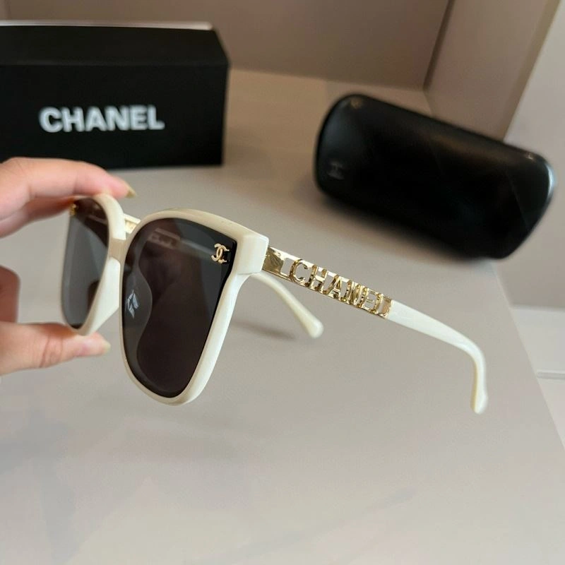 Chanel Sunglasses Fashionable 278231