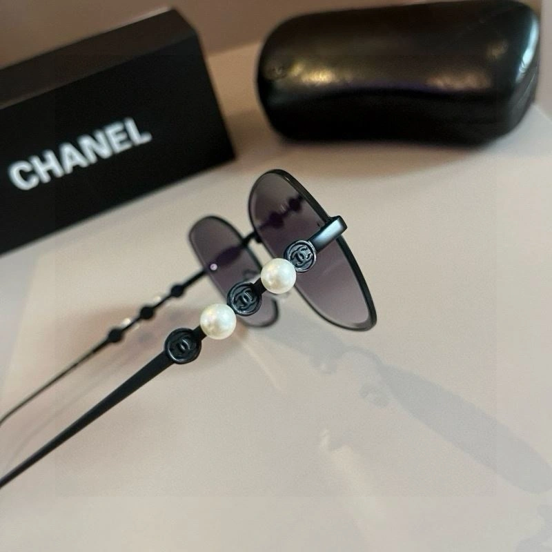 Functional Chanel Sunglasses 278208