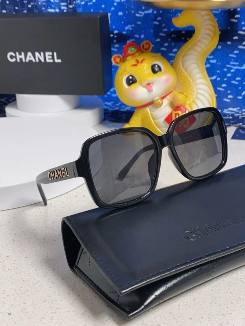 Chanel Sunglasses Stylish 278205