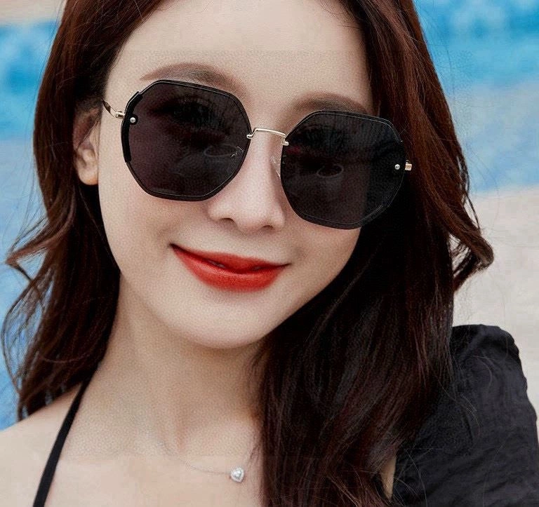 Soft Chanel Sunglasses 278185