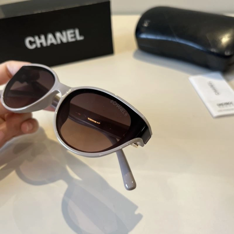 Chanel Sunglasses Classic 278184
