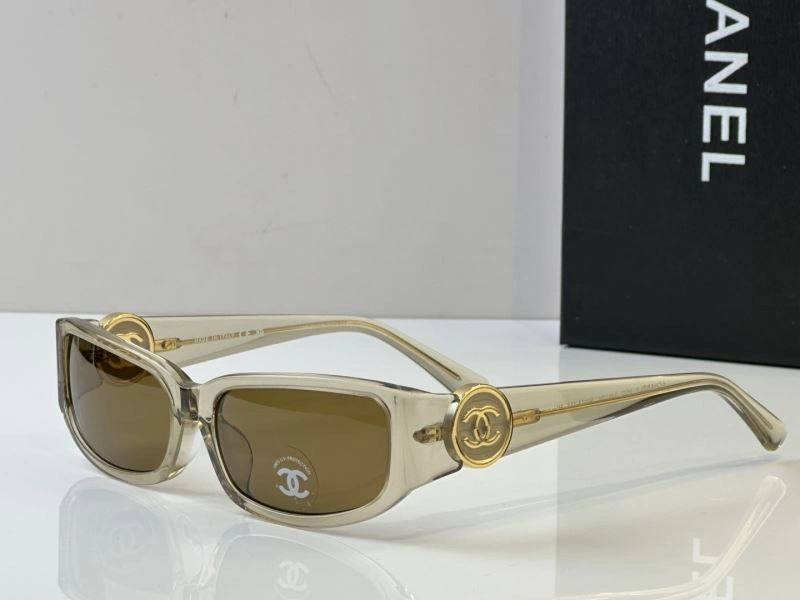 Sleek Chanel Sunglasses 278600