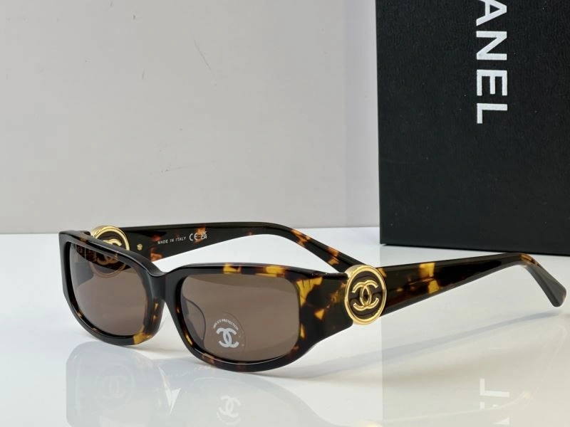 Sleek Chanel Sunglasses 278600