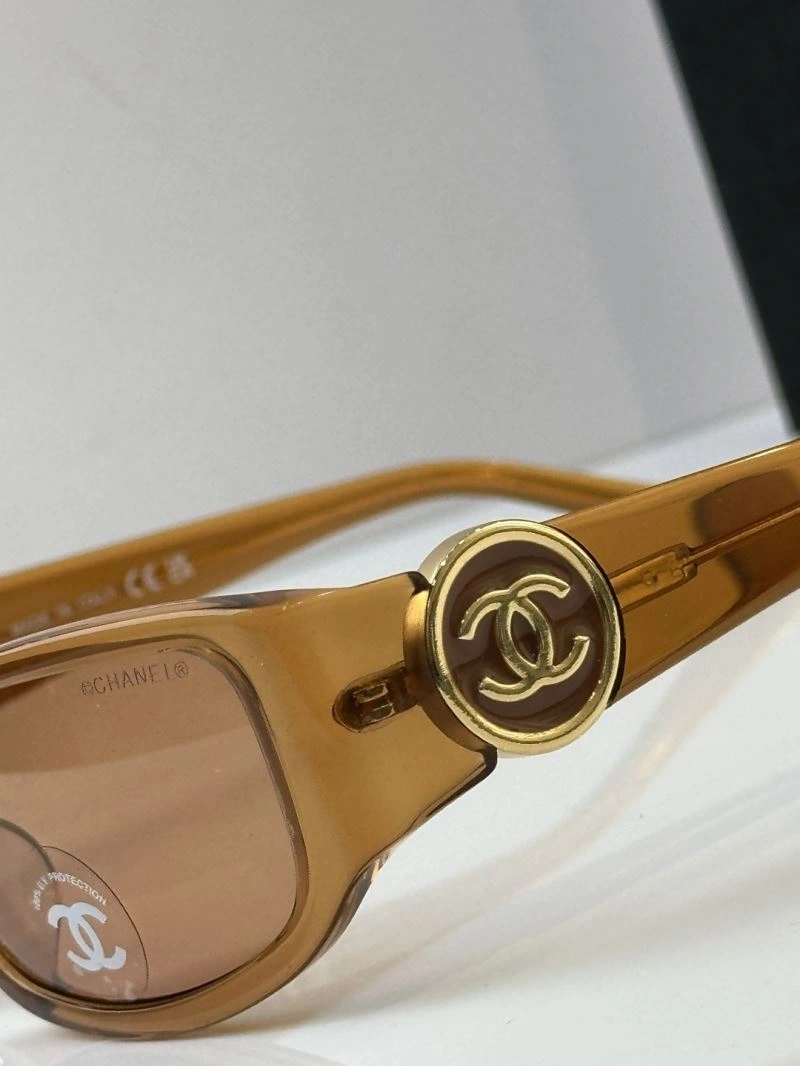 Sleek Chanel Sunglasses 278600