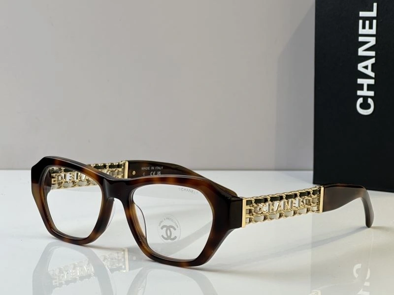 Lightweight Chanel Sunglasses 278572
