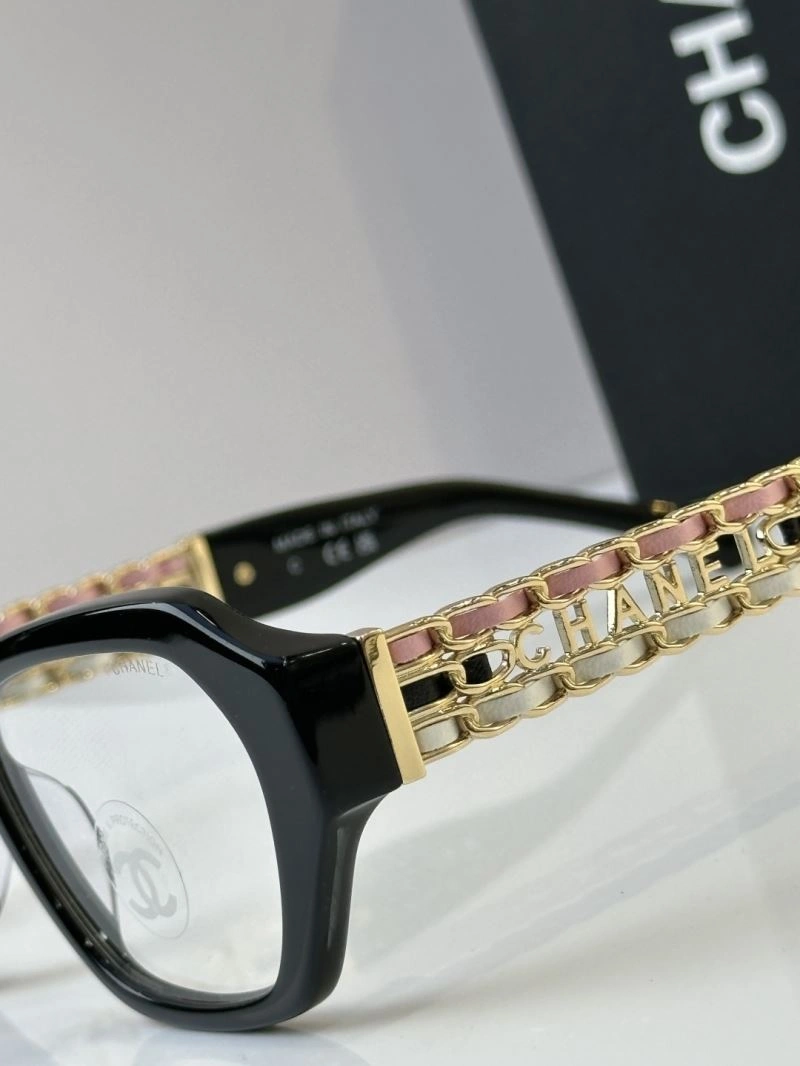 Lightweight Chanel Sunglasses 278572