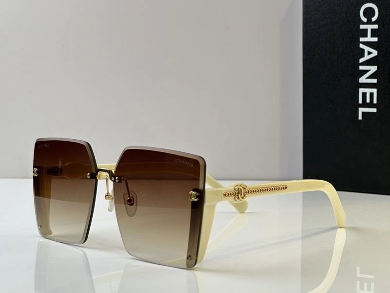 Chanel Sunglasses ModernLook 278569