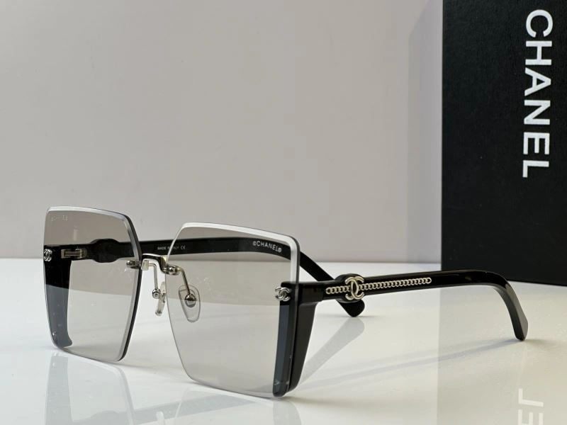 Chanel Sunglasses ModernLook 278569