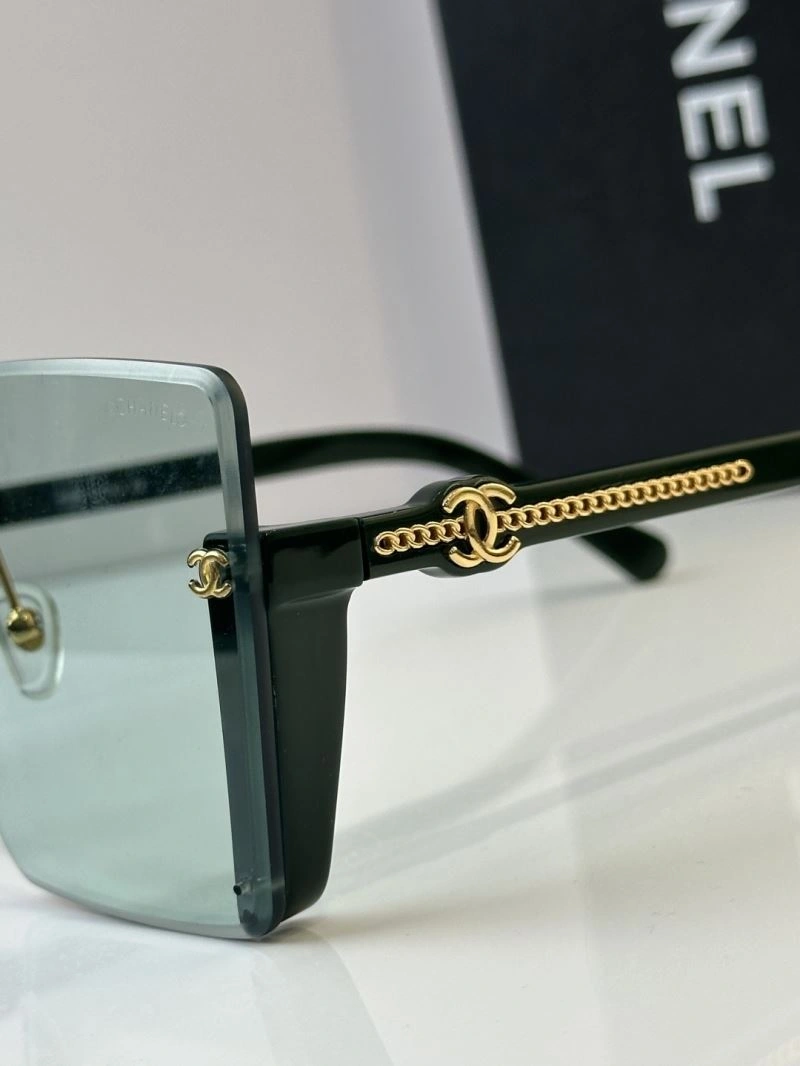 Chanel Sunglasses ModernLook 278569