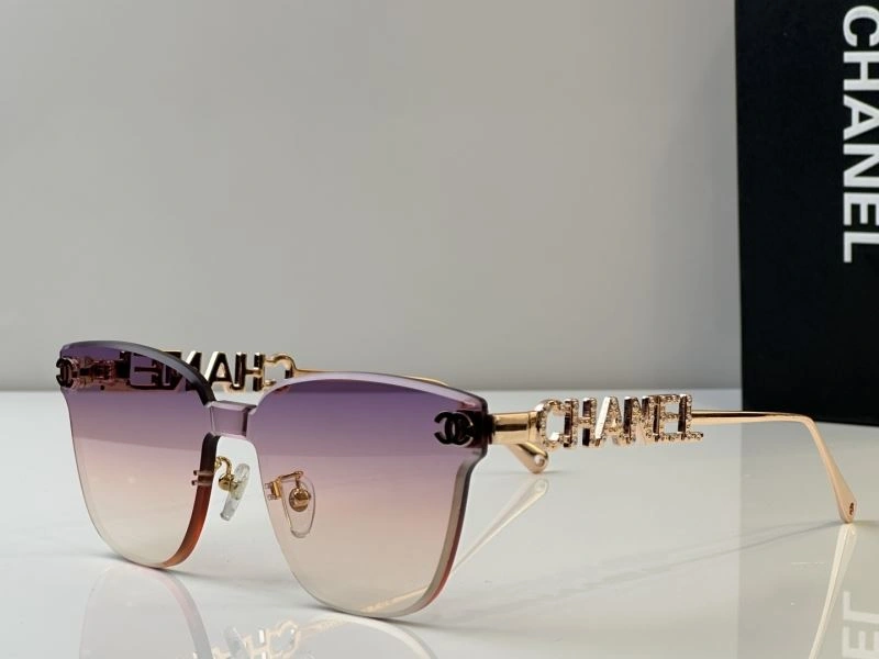 EyeCatching Chanel Sunglasses 278554