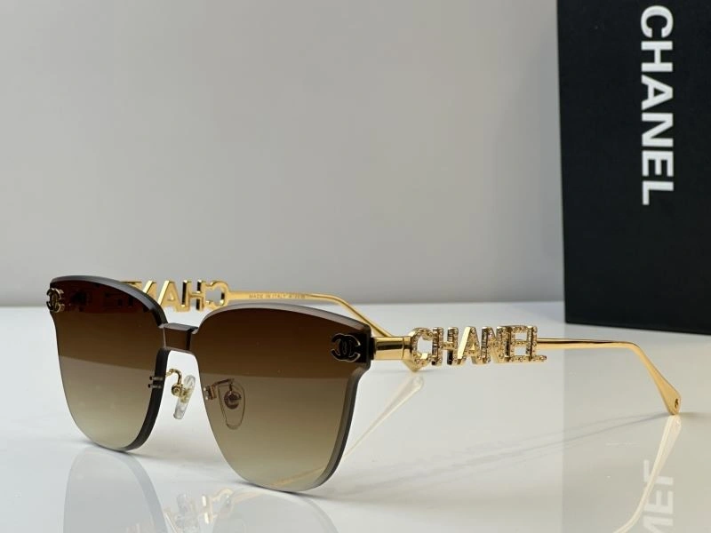 EyeCatching Chanel Sunglasses 278554