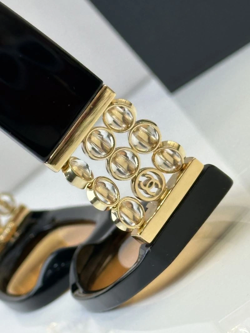 Lightweight Chanel Sunglasses 278549