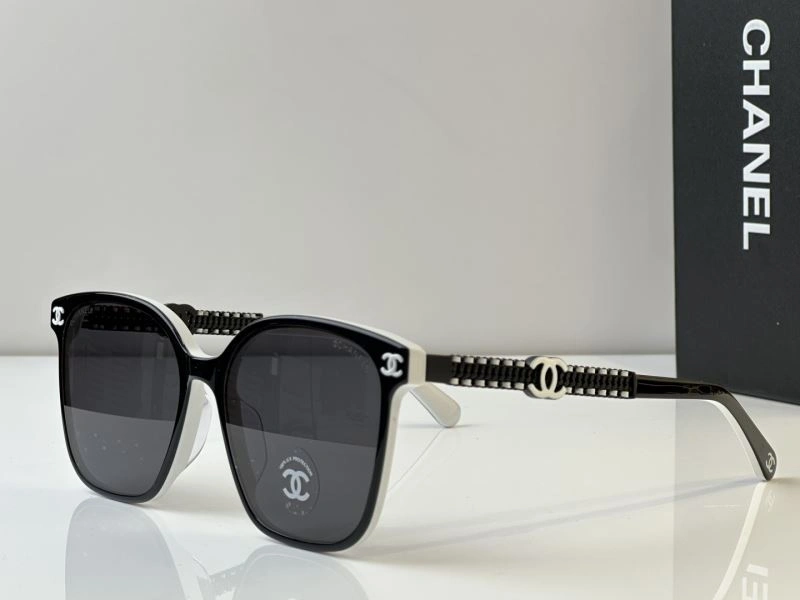 Chanel Sunglasses Minimalist 278560