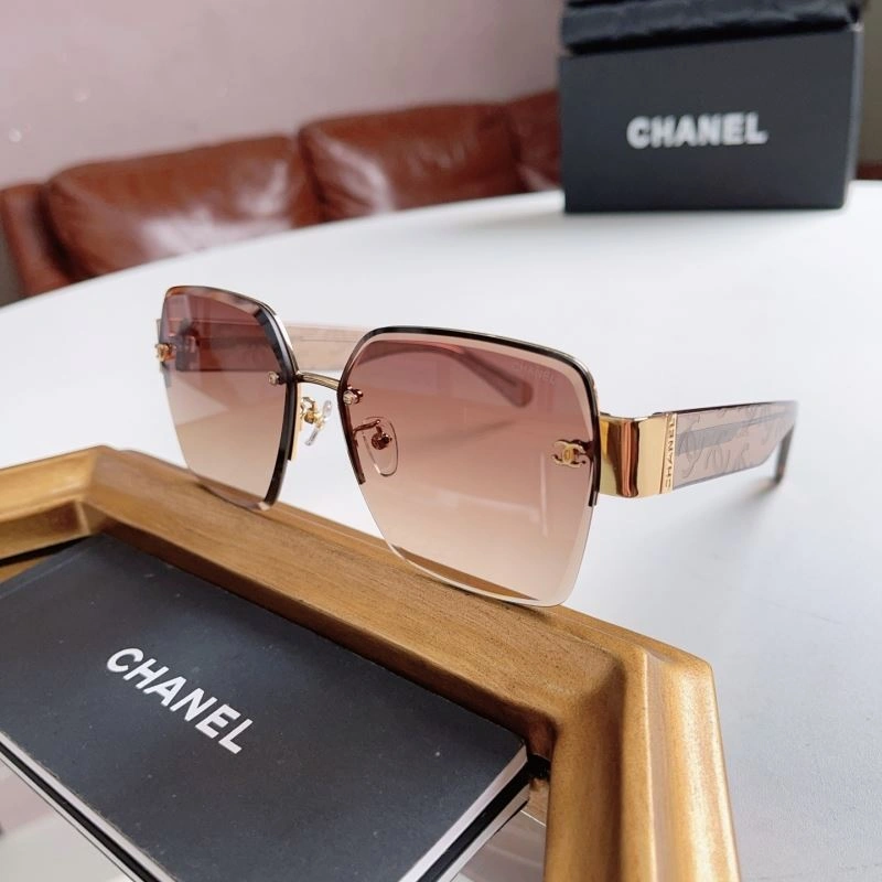 Chanel Sunglasses Elegant 278539