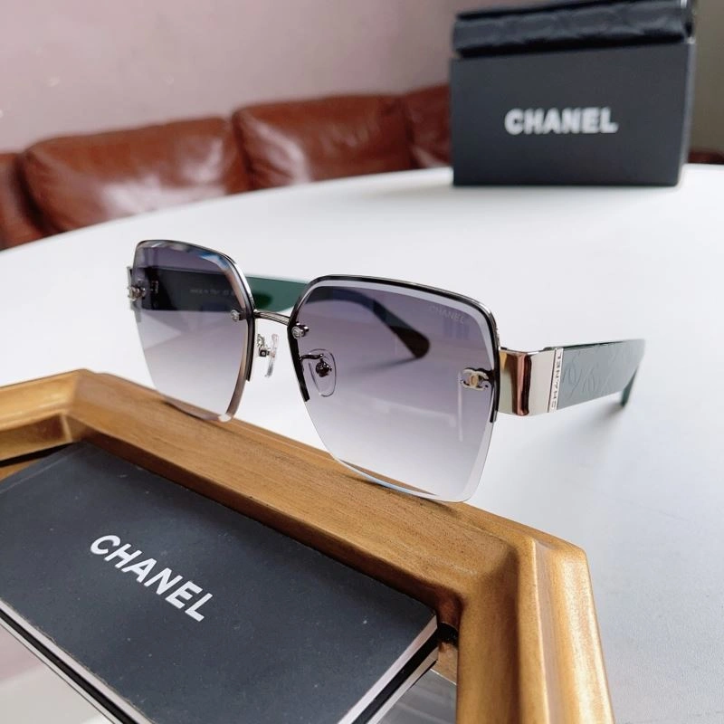 Chanel Sunglasses Elegant 278539
