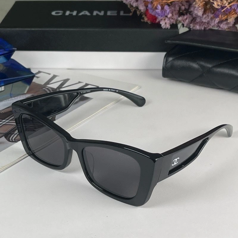 Chanel Sunglasses Fashionable 278513