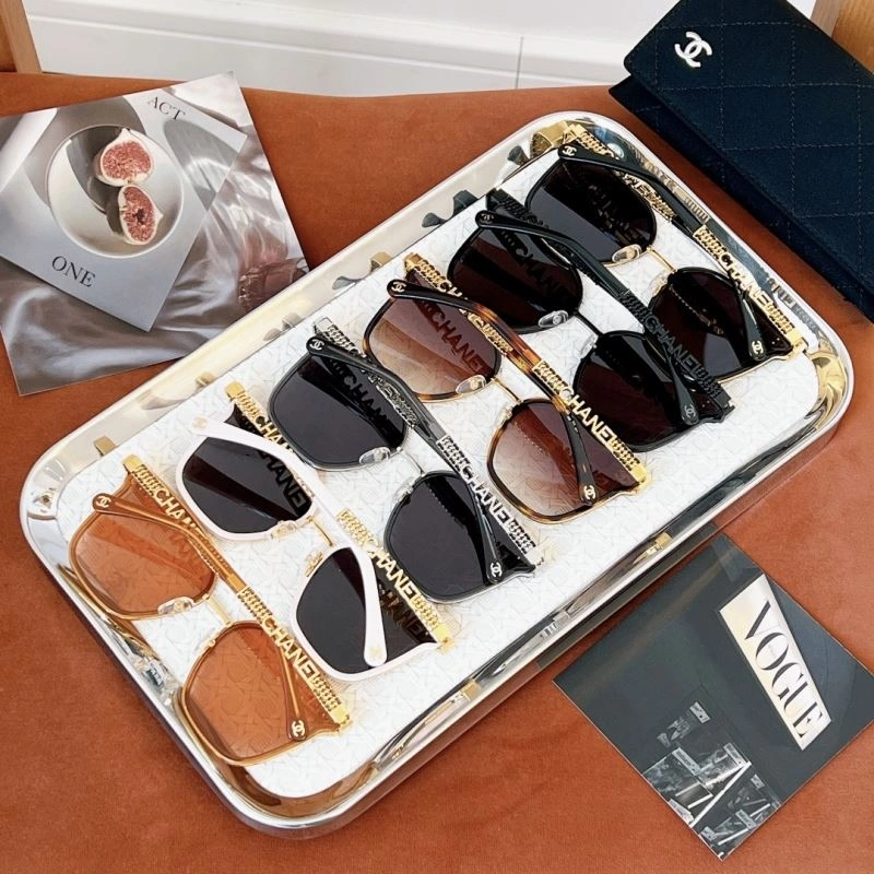 Lightweight Chanel Sunglasses 278497