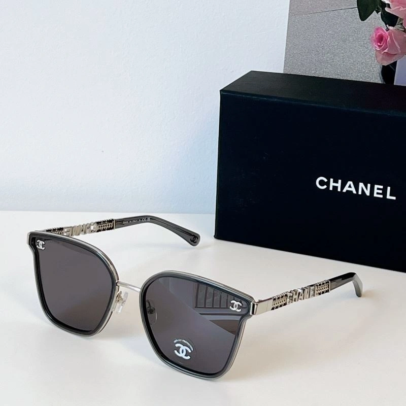 Lightweight Chanel Sunglasses 278497