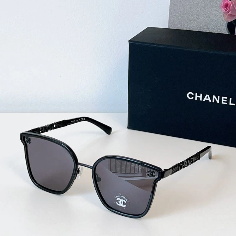 Lightweight Chanel Sunglasses 278497